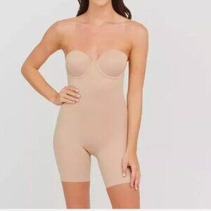 Assets by SPANX Strapless Cupped Shaping Bodysuit